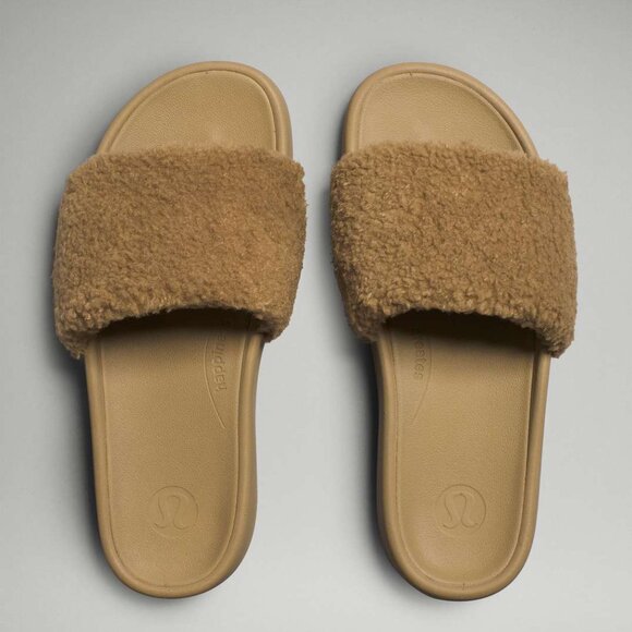 NWT Lululemon Fleece Restfeel Slide, Sz 9, Filbert Tan/Gold - Picture 3 of 8